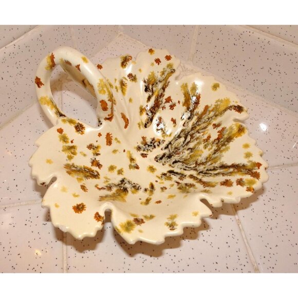 Vintage Handled Ceramic maple Leaf Trinket or Candy Dish white gold drip glaze - Picture 6 of 11